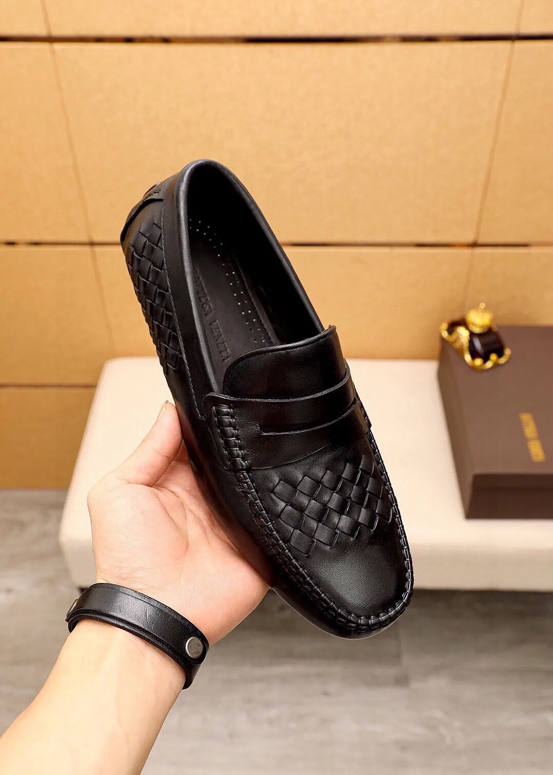 Men's Men's Shoes 💰: 480 💰💐 BV Men's Slip-on Shoes® [BOTTEGA VENETA] Official website counter new model, one-to-one mold opening ⚠Italian calfskin ➕Embossed ➕Cow 🐂 leather lining. Driving slip-ons, available at counters, sizes 38～44 (45🉑️customized)